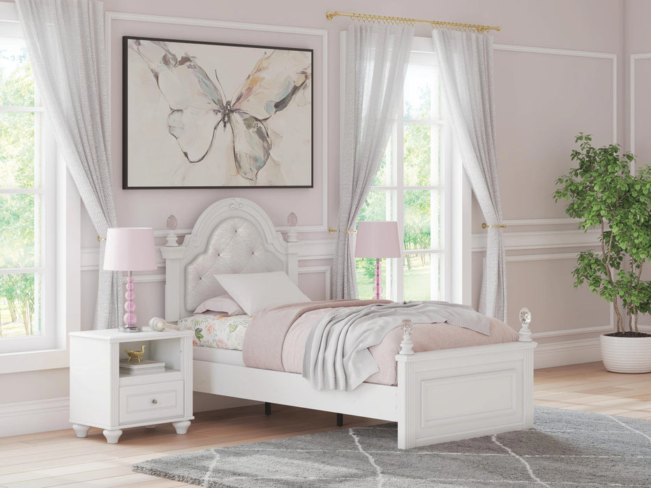 Kozlani Upholstered Bed
