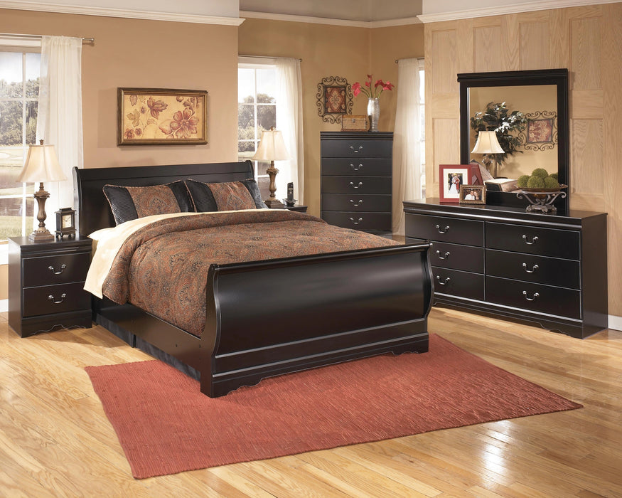 Huey Vineyard Dresser and Mirror