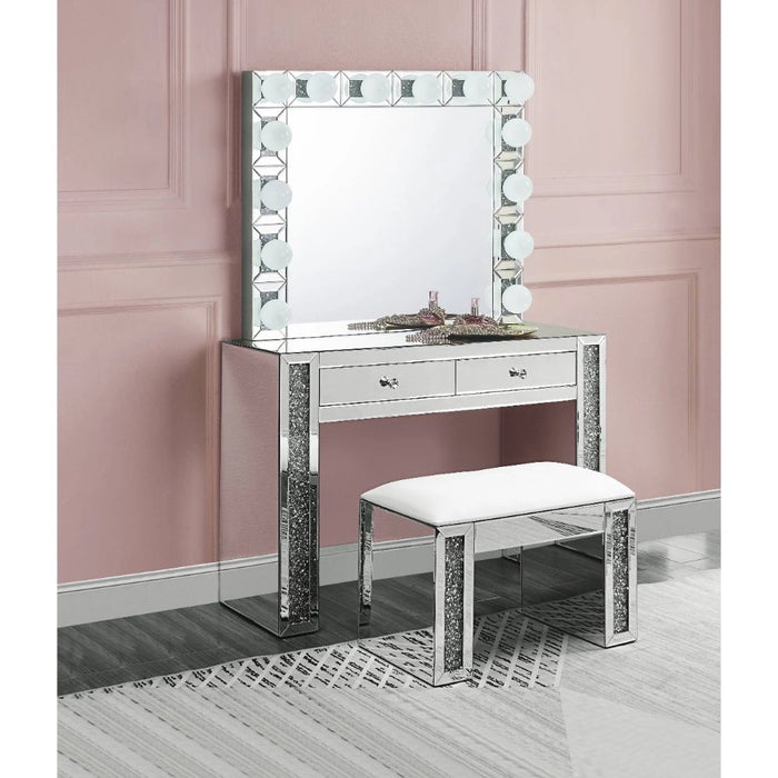 Accent Mirror