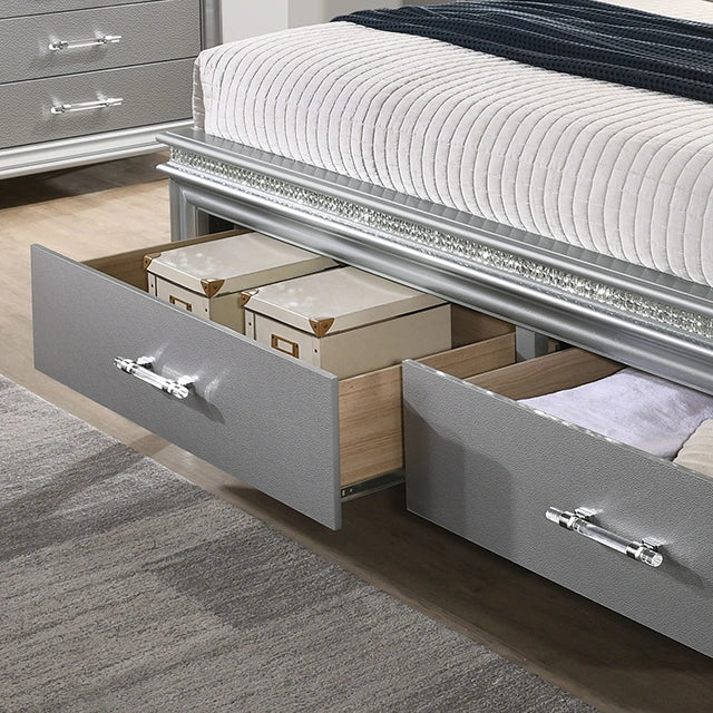 Maddie Bed White & Silver